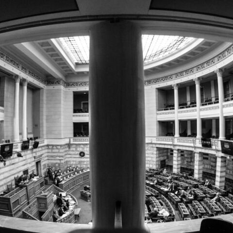 Η απενοχοποίηση των συμμαχικών κυβερνήσεων: Ρητορικό σχήμα ή πολιτική αναγκαιότητα;