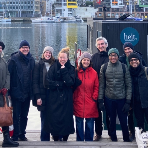 Γιαν Χένρικ Σβαν: Από τη Νορβηγία στην Ουκρανία: Bιβλία σε καιρό ειρήνης, βιβλία σε καιρό πολέμου