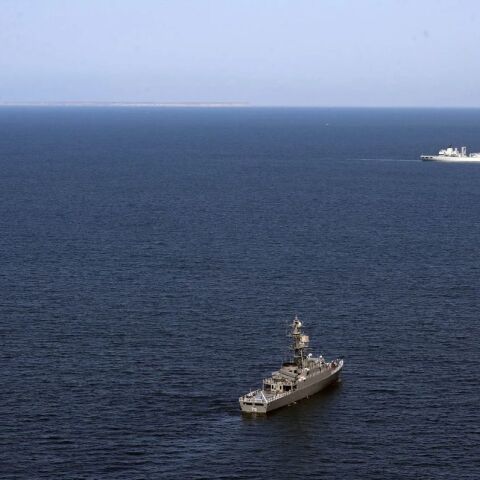 Πολεμικά πλοία στον Περσικό Κόλπο