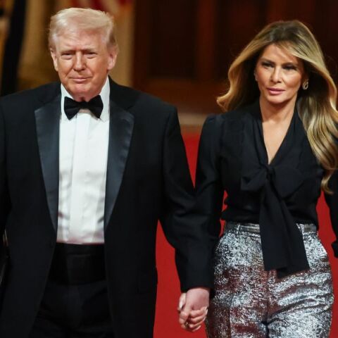 Ο Ντόναλντ Τραμπ επαινεί τη Μελάνια Τραμπ για τις δράσεις της - Σχολίασε ότι απολαμβάνει μεγαλύτερη διακομματική στήριξη από τον ίδιο.