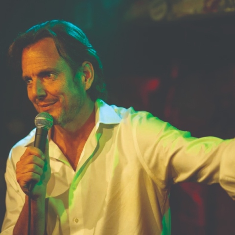 Παίζει ακόμα;