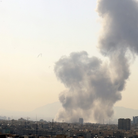 Επίθεση και αλλαγή καθεστώτος στο Ιράν; Πιο εύκολα λέγεται παρά γίνεται