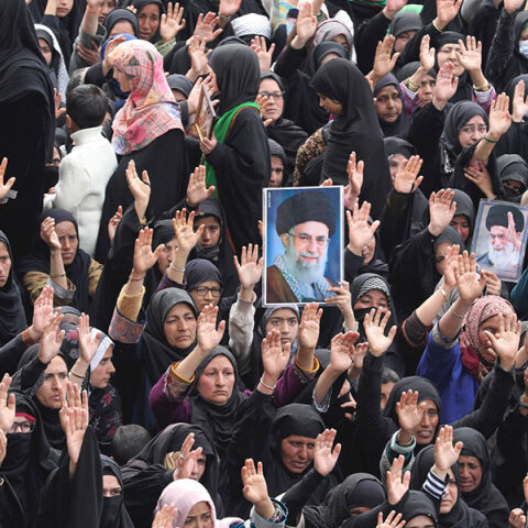 Οι επίγονοι του Χαμενεΐ, οι σύγχρονοι «ασασίνοι» και η σκοτεινή βία του περσικού ολοκληρωτισμού