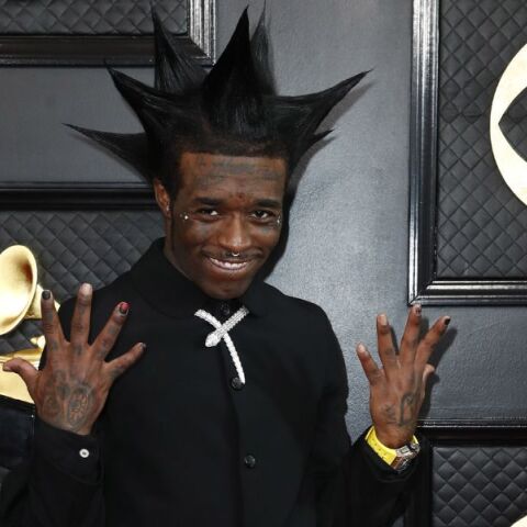 Ο ράπερ Lil Uzi Vert σχεδιάζει να επανατοποθετήσει στο μέτωπό του το ροζ διαμάντι 10 καρατίων αξίας 24 εκατ. δολαρίων, πέντε χρόνια μετά την αφαίρεσή του.