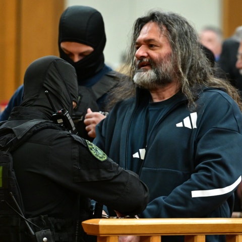 Ο Γιάννης Λαγός στη δίκη της Χρυσής Αυγής