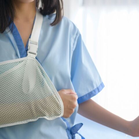 Τι συμβαίνει πραγματικά στο σώμα όταν σπάμε ένα κόκαλο - Το σώμα ενεργοποιεί έναν εντυπωσιακό μηχανισμό επούλωσης μετά από κάταγμα