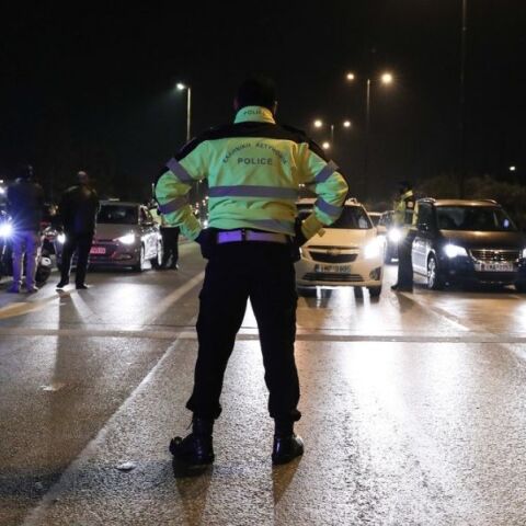 Σύλληψη 22χρονου στη Θεσσαλονίκη που οδηγούσε με 179 χλμ/ώρα στην οδό Θεσσαλονίκης–Μουδανιών - Αντιμέτωπος με βαριές ποινές.