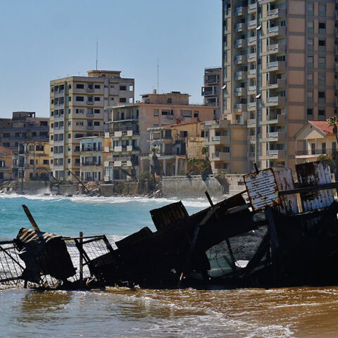 Βαρώσια, η πόλη φάντασμα της Αμμοχώστου © Turkish Republic of North Cyprus / Wikimedia Commons