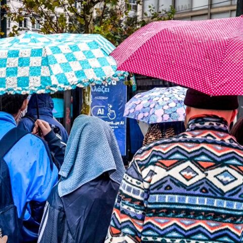 Καιρός: Βροχές σε όλη τη χώρα την Τετάρτη - Άνεμοι έως 7 μποφόρ στα πελάγη