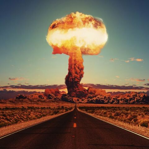 Ειδικός αποκαλύπτει γιατί το αυτοκίνητο είναι θανάσιμη παγίδα σε πυρηνική έκρηξη και εξηγεί τα σωτήρια βήματα που πρέπει να ακολουθήσετε αμέσως.