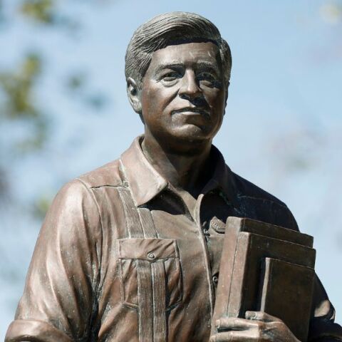 Σέζαρ Τσάβες: Σοκ από αποκαλύψεις για τον εμβληματικό ακτιβιστή - Καταγγελίες από γυναίκες, αντιδράσεις σε όλη την Αμερική