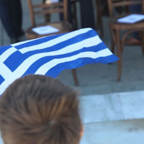 Κι όμως συνέβη - Στην Ελευσίνα ακούστηκε ο ύμνος της χούντας σε εορτασμούς για την 25η Μαρτίου