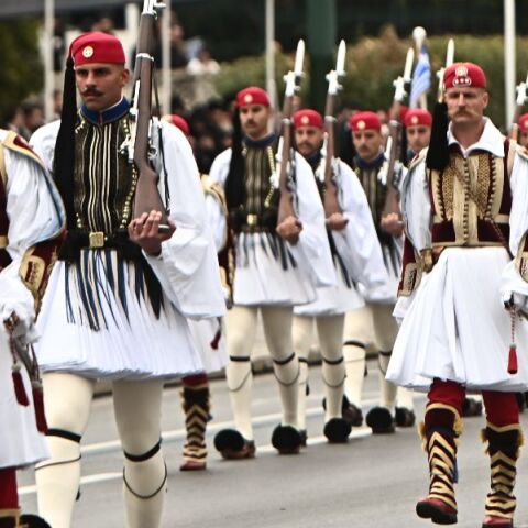 Δείτε Live τη μεγάλη στρατιωτική παρέλαση της 25ης Μαρτίου στην Αθήνα