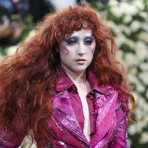 Η τραγουδίστρια Τσάπελ Ρόουν