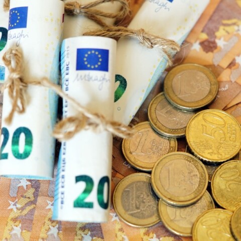 Χαρτονομίσματα και κέρματα του ευρώ