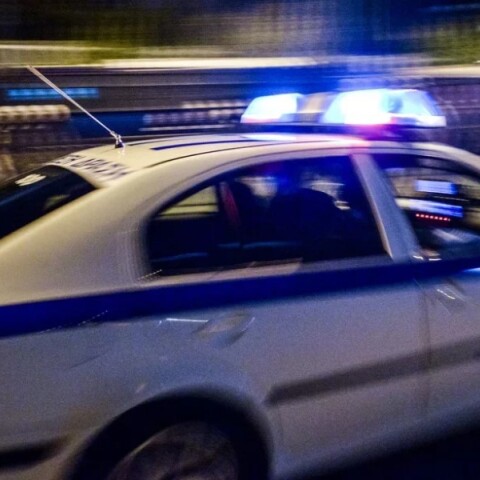 Περιπολικό της ΕΛΑΣ σε δρόμο της Αθήνας