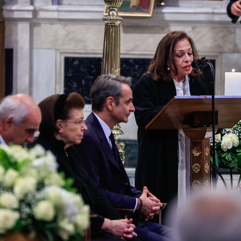 Χάρις Αλεξίου