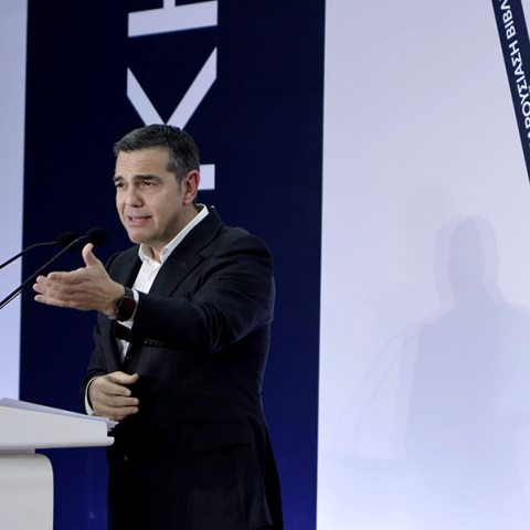 Ο Αλέξης Τσίπρας στη Λαμία για την παρουσίαση του βιβλίου του «Ιθάκη» © ΑΠΕ-ΜΠΕ/ΑΡΗΣ ΜΑΡΤΑΚΟΣ