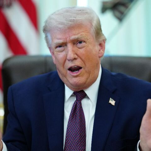 Τραμπ σε Telegraph: Σκέφτομαι σοβαρά να αποσύρω τις ΗΠΑ από το ΝΑΤΟ