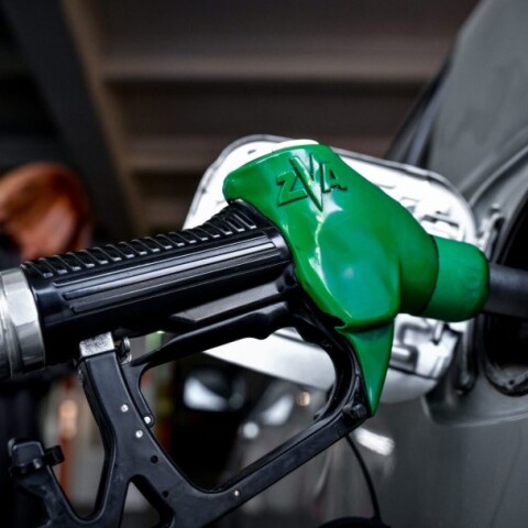 Βενζίνη σε αυτοκίνητο