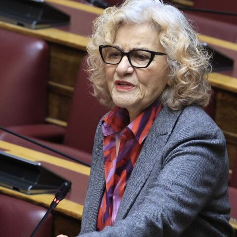 Πέθανε ξαφνικά ο γιος της Θεανώς Φωτίου