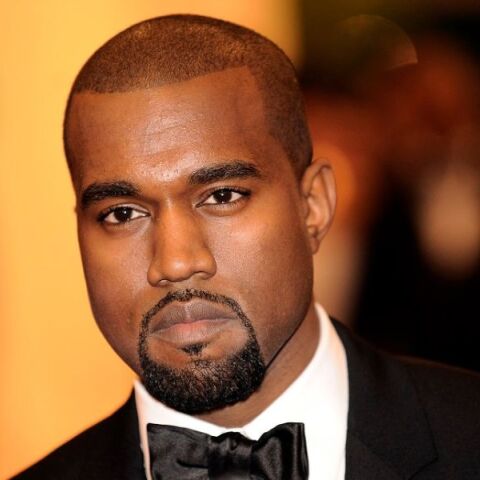 Ο Κάνιε Γουέστ προτείνει συνάντηση με την εβραϊκή κοινότητα του Ηνωμένου Βασιλείου, εν μέσω σφοδρών αντιδράσεων για την εμφάνισή του σε φεστιβάλ του Λονδίνου.