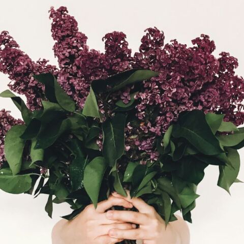 Ποιοι γιορτάζουν σήμερα 11 Απριλίου 2026; Το εορτολόγιο της Athens Voice σου τους θυμίζει. Μην ξεχάσεις να τους δώσεις τις καλύτερες ευχές σου!