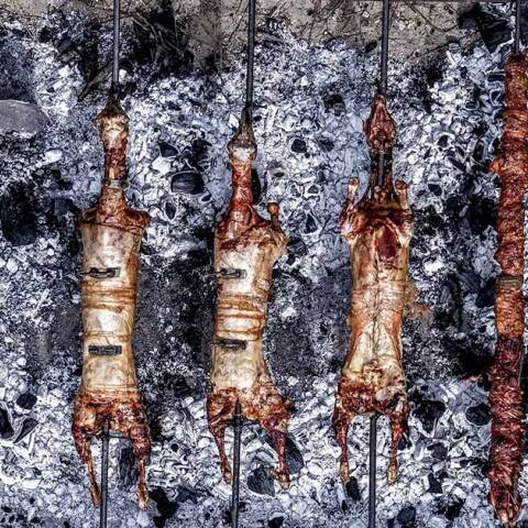 Σούβλες  με αρνιά για το Πάσχα 2026