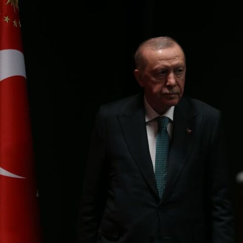 Ο Ερντογάν εξαπολύει σφοδρή επίθεση στο Ισραήλ, μιλά για «παράνομο πόλεμο» και στέλνει μήνυμα ισχύος, τονίζοντας ότι η Τουρκία δεν απειλείται από καμία δύναμη