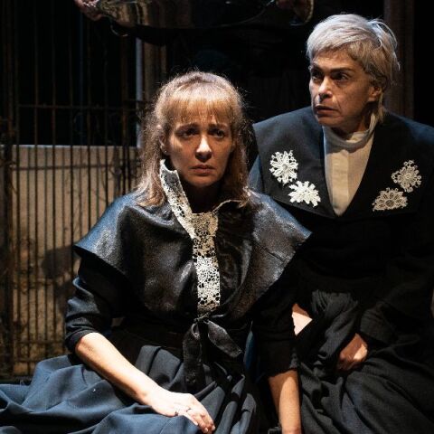 Η αγάπη άργησε μια μέρα, της Λιλής Ζωγράφου σε σκηνοθεσία Ένκε Φεζολλάρι στο Πτι Παλαί