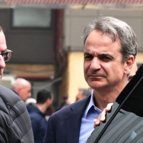 Ξανά στον «Ευαγγελισμό» ο Μητσοτάκης για να ενημερωθεί για την υγεία του Μυλωνάκη