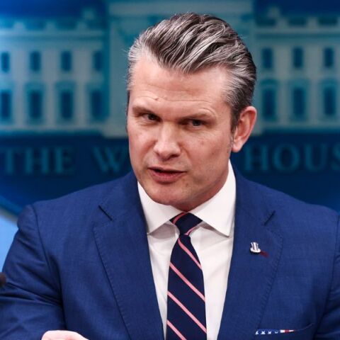 Ο Πιτ Χέγκσεθ ανέγνωσε σε προσευχή στο Πεντάγωνο ένα εδάφιο που απέδωσε στη Βίβλο, το οποίο όμως αποτελεί διάσημη ατάκα από την ταινία Pulp Fiction