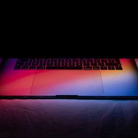  Συνελήφθη 46χρονος με εκατοντάδες χιλιάδες αρχεία πορνογραφίας ανηλίκων -  Πώς τον εντόπισε ΕΛ.ΑΣ και Europol