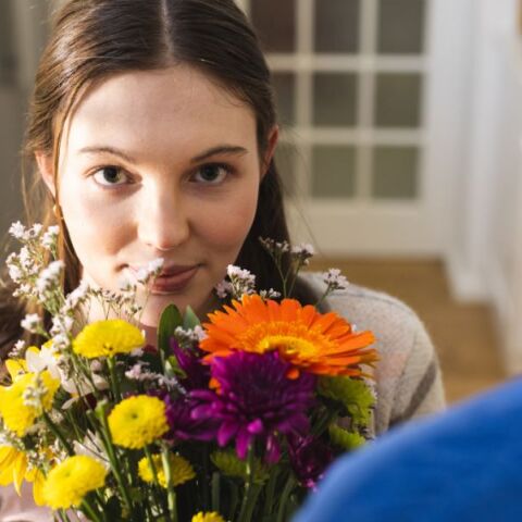 Ποιοι γιορτάζουν σήμερα 26 Απριλίου 2026; Το εορτολόγιο της Athens Voice σου τους θυμίζει. Μην ξεχάσεις να τους δώσεις τις καλύτερες ευχές σου!