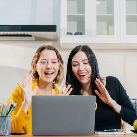 Ποιοι γιορτάζουν σήμερα 25 Απριλίου 2026; Το εορτολόγιο της Athens Voice σου τους θυμίζει. Μην ξεχάσεις να τους δώσεις τις καλύτερες ευχές σου!