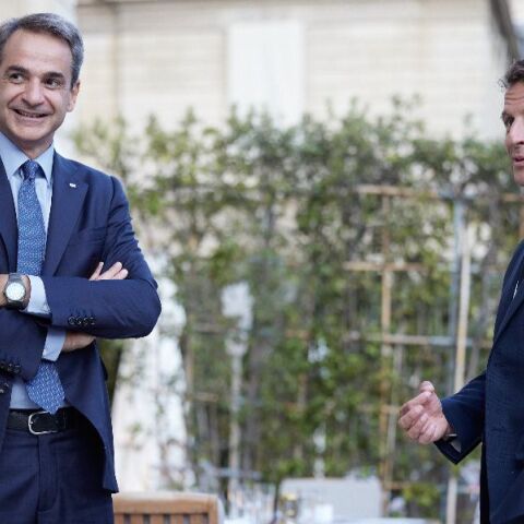 Στην Αθήνα σήμερα ο Εμανουέλ Μακρόν - Τι περιλαμβάνει η ατζέντα των συζητήσεων με Μητσοτάκη