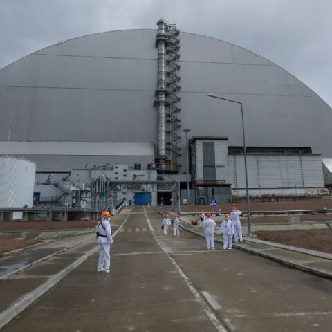 40 χρόνια από το Τσερνόμπιλ, η Ουκρανία τιμά τα θύματα της καταστροφής του 1986 με τελετές μνήμης, εν μέσω αυστηρών μέτρων λόγω της ρωσικής εισβολής.