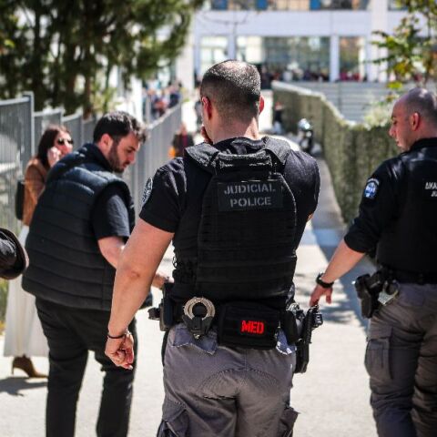 Ψάχνουν τον 89χρονο στο Εφετείο και στα Πατήσια - Ελέγχουν τους χώρους μην τυχόν και είναι ακόμη εκεί