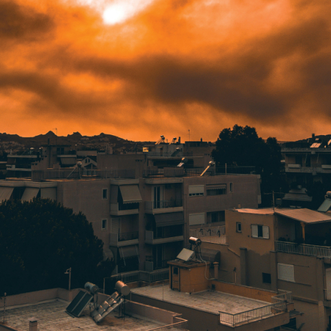 Άνοιξη στην Αθήνα, με μικρές απώλειες