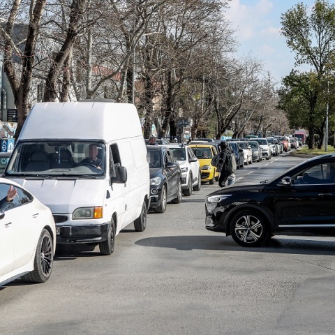 Ο Υπουργός Προστασίας συμβουλεύει: Δεν χρειάζεται να τηρείτε τα όρια ταχύτητας 