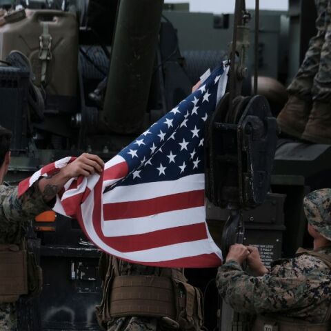 ΗΠΑ: Ο Ντόναλντ Τραμπ απειλεί με απόσυρση στρατευμάτων από τη Γερμανία μετά την κριτική του καγκελάριου Μερτς, βαθαίνοντας την κρίση στους κόλπους του ΝΑΤΟ