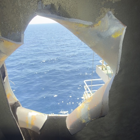 «Θρίλερ» για τους ναυτικούς σε bulk carrier στον Κόλπο του Άντεν - Drone με πυρομαχικό 50 κιλών εξουδετερώθηκε εν πλω