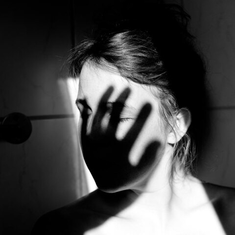 Τα πρώτα σημάδια κακοποίησης στις σχέσεις