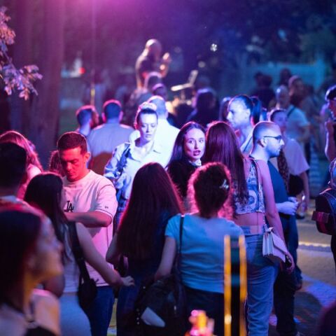 Φεστιβάλ Δήμου Αθηναίων: Η πόλη γεμίζει μουσική και δωρεάν εκδηλώσεις - Πάρτι, σινεμά και οικογενειακές δράσεις σε πάρκα και πλατείες από 14 έως 18 Μαΐου