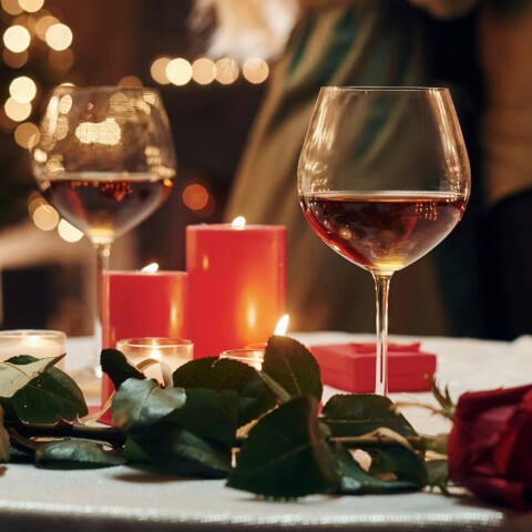 Σάλος στη Βρετανία με παίκτη του «First Dates» που είχε καταγγελθεί για κακοποιητική συμπεριφορά - Το χρονικό της υπόθεσης
