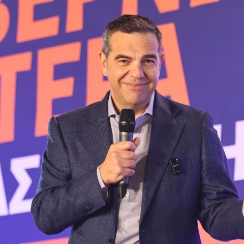 Ο Αλ. Τσίπρας αποκάλυψε τα χρώματα του νέου κόμματος