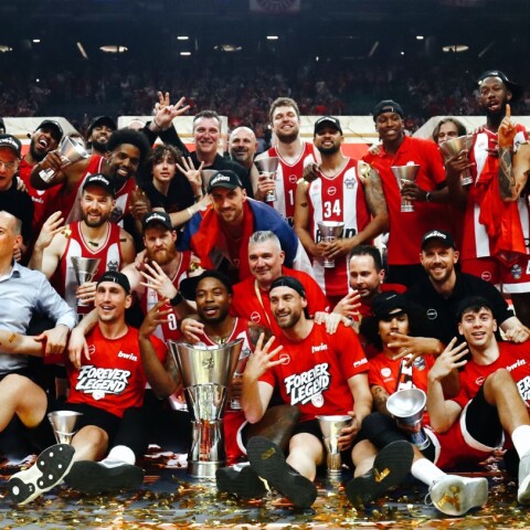 Ο Ολυμπιακός η πρώτη ομάδα που κατακτά την Euroleague ως πρώτος στην κανονική περίοδο