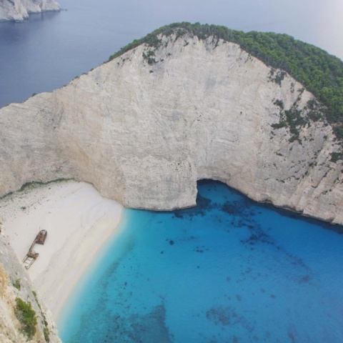 Η παραλία με το ξακουστό ναυάγιο στη Ζάκυνθο