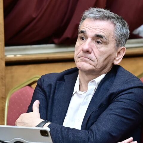  Τσακαλώτος: Είμαι θετικός σε πρόσκληση Τσίπρα – Θα συζητούσα μαζί του