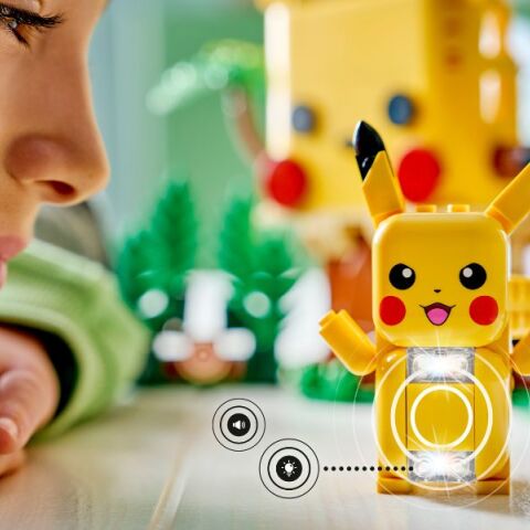 Η Lego παρουσιάζει διαδραστικά σετ Pokémon με «έξυπνα» τουβλάκια που αντιδρούν στις κινήσεις των παιδιών με ήχους και φώτα.